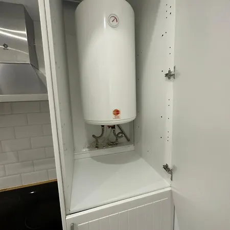 Near Monsanto W/ Barbecue * Lissabon