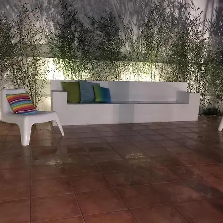 Near Monsanto W/ Barbecue Appartement