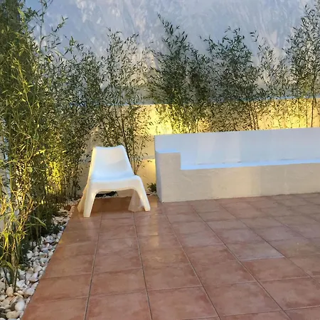 Near Monsanto W/ Barbecue Lissabon